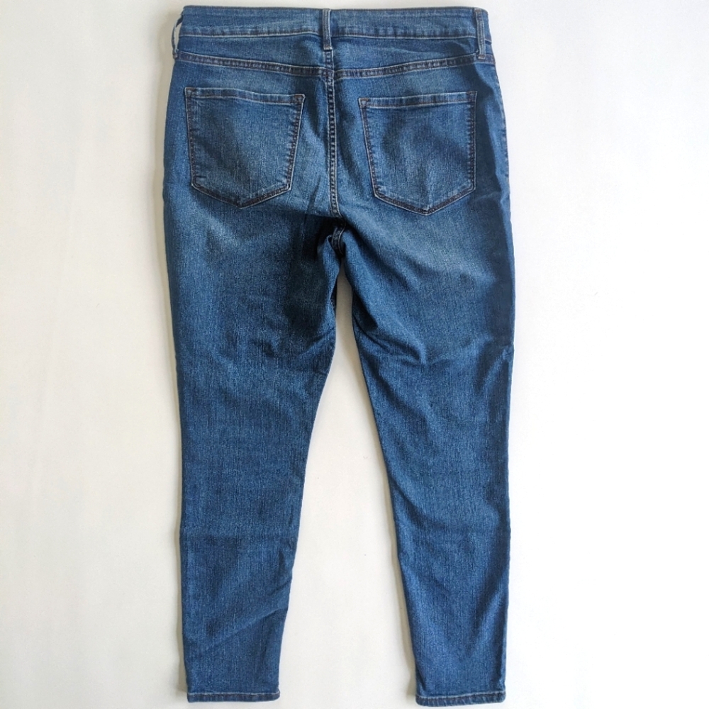 Old Navy Super Skinny Ankle High Rise Jeans - Picture 2 of 3